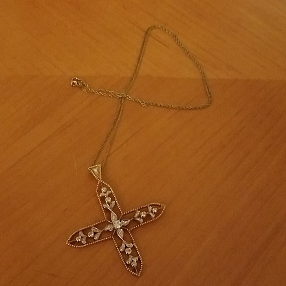 Chic Crystal Cross